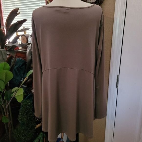 Joan Rivers Top Gray taupe Beige Medium Blouse Career Work QVC pockets - Picture 5 of 7